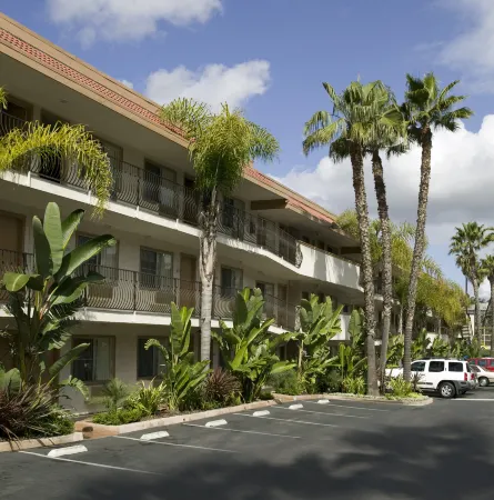 Days Inn by Wyndham San Diego Hotel Circle