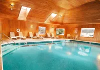 Best Western Plus Windjammer Inn  Conference Center - piscina