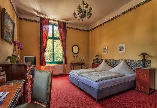 호텔 추어 헤네