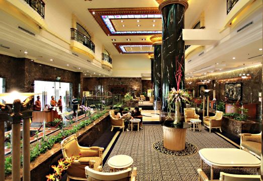 메르데카 팰리스 로비