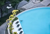 Limketkai Luxe Hotel - Pools