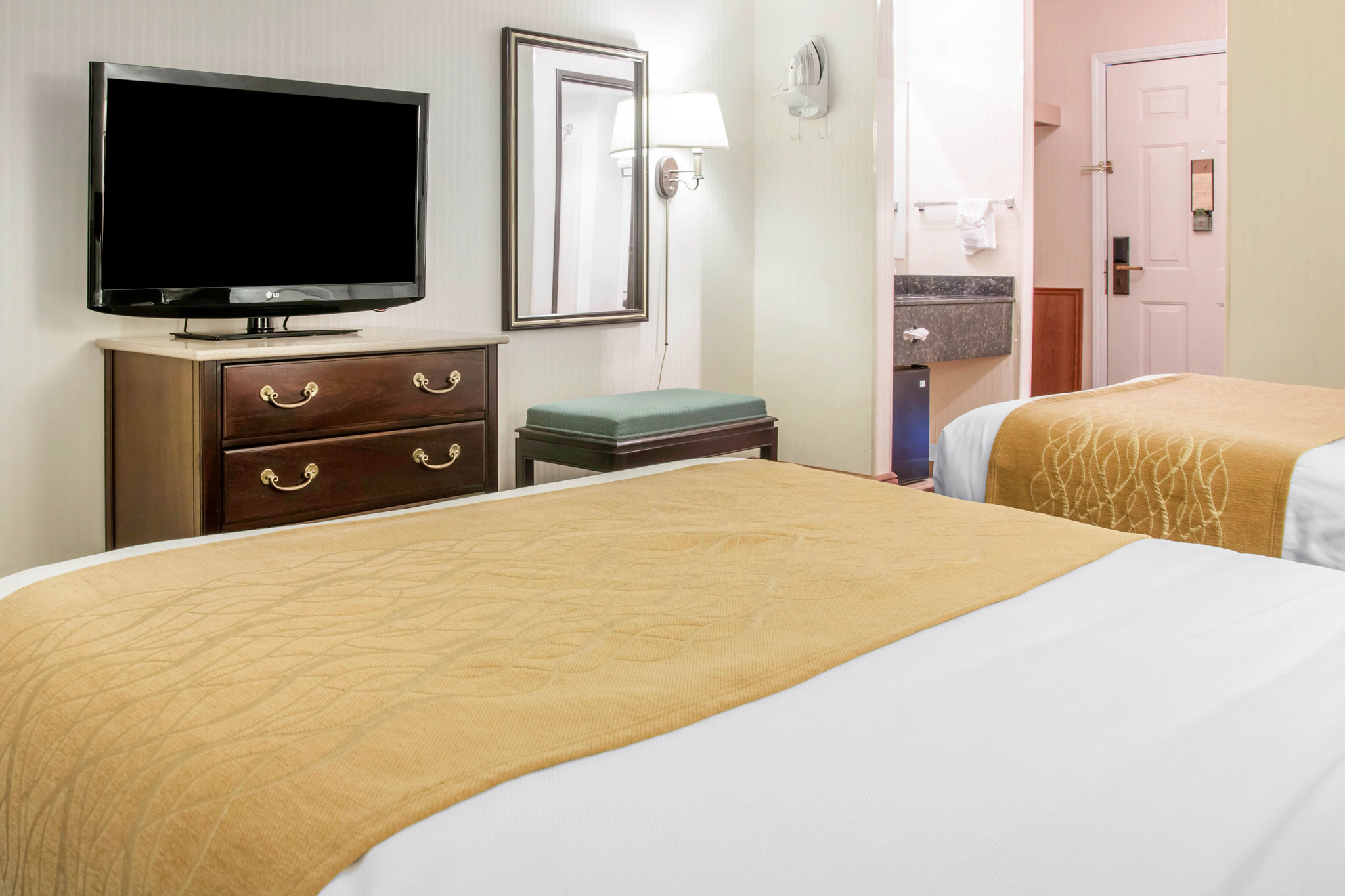 Comfort Inn Lakeside - Mackinaw City