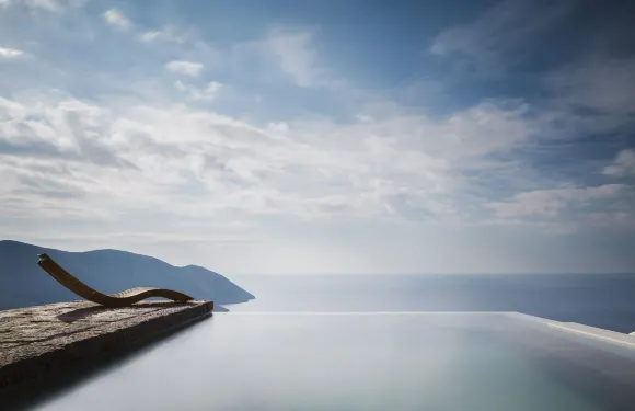 泰納倫布魯雷崔特酒店