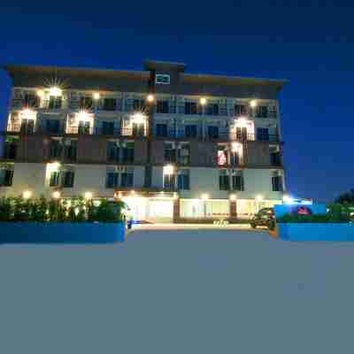 ドゥエラ スワンナプーム ホテル Hotel Exterior