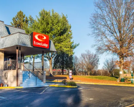 エコノ ロッジ ミリデール - サウシングトン サウシングトンのホテル