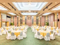 Cholchan Pattaya Beach Resort Hotels near Mum Aroi Naklua