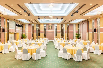 Cholchan Pattaya Beach Resort