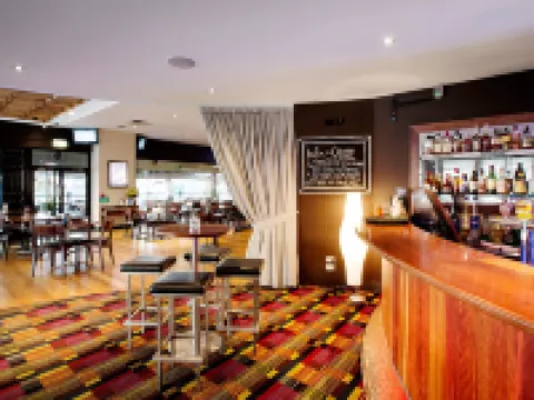 ไนท์แคปที่โรงแรมคาวานาวอเตอร์ส โรงแรมในมูลูลาบา