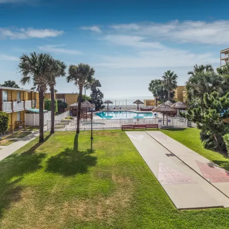 Quality Inn & Suites on the Beach