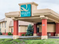 Baymont by Wyndham Indianapolis East Hotels near Warren Township