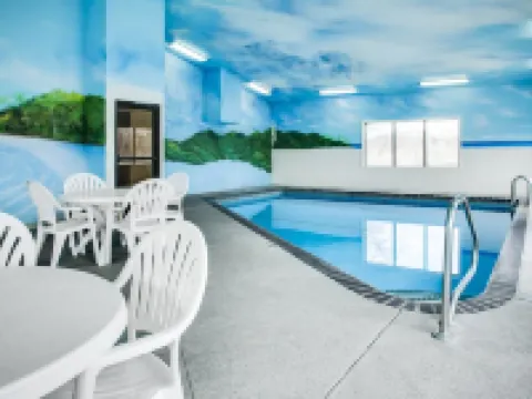 Heartland Inn Coralville Hotels in West Lucas