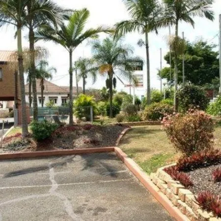 Lancaster Court Motel Отели в г. Аннерли