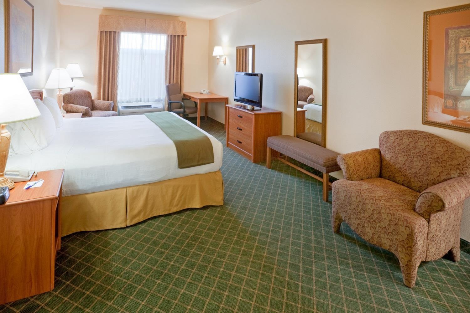 Holiday Inn Express Hotel and Suites Bastrop, an Ihg Hotel