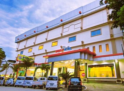 Rocky Plaza Hotel Padang