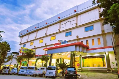 Rocky Plaza Hotel Padang Hotels in West Padang