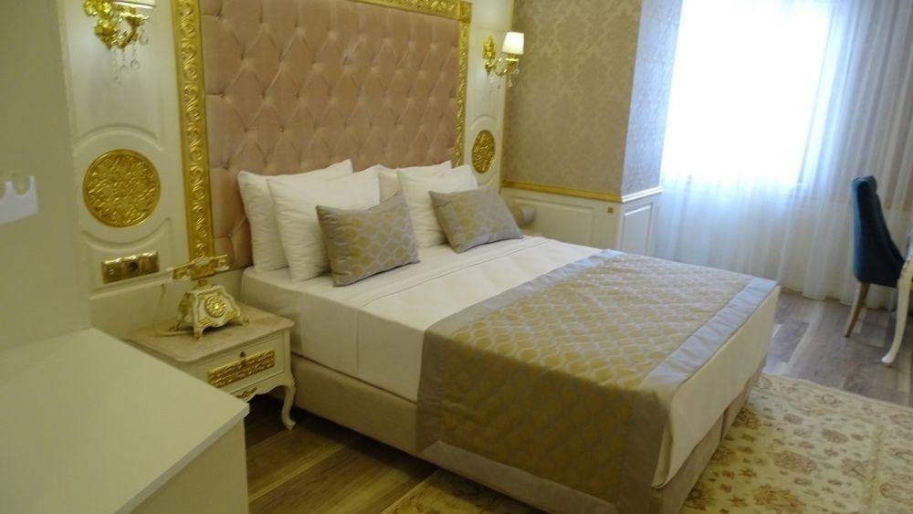 Hotel Emirhan Palace