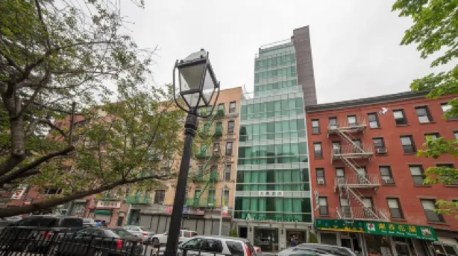 Hotel Mulberry Hotel dekat Chinatown - Little Italy