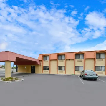 Days Inn by Wyndham Indio