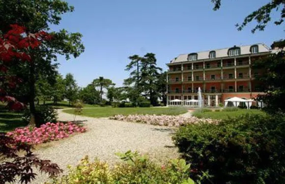 珀梅拉別墅酒店