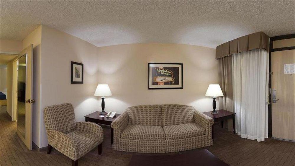 Holiday Inn Express Little Rock-Airport, an Ihg Hotel