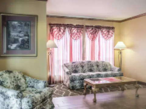 Quality Inn Huron Hotels in Huron