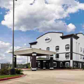 Suburban Studios Beaumont Hotel Exterior