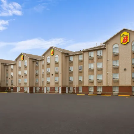 Super 8 by Wyndham Fort Nelson BC