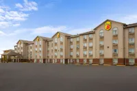 Super 8 by Wyndham Fort Nelson BC