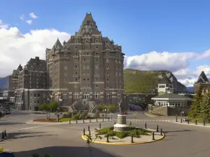 Top 5 Cultural Hotels in Alberta