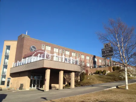 Travelodge by Wyndham Baie-Comeau Отели в г. Бэ-Комо