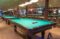 كواليتي هوتل آند كونفرانس سنتر فنادق في بيس ريفر