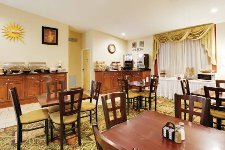 Quality Inn Отели в г. Monroe County