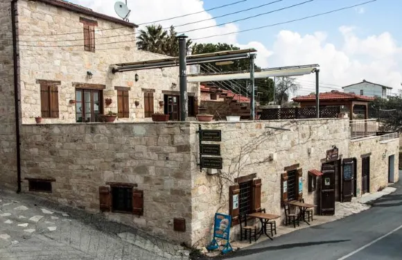 阿古維諾洛弗酒店