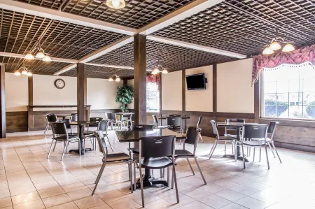 The Blu Hotel Blue Ash Cincinnati, Ascend Hotel Collection