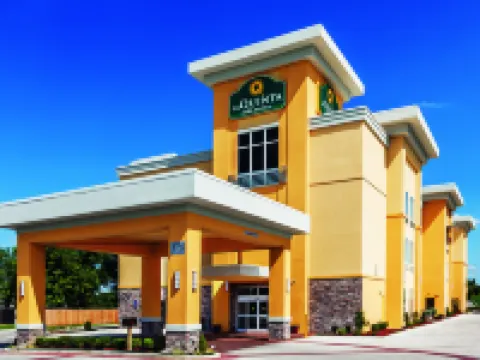 Comfort Inn & Suites Hotels in Rogers County