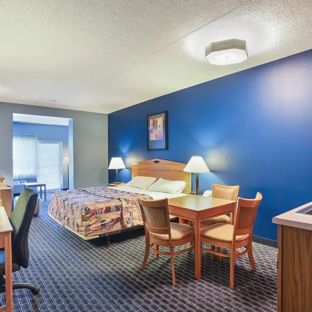 Days Inn & Suites by Wyndham Lancaster Amish Country