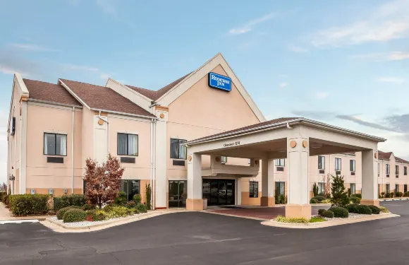 塔勒闊羅德威酒店