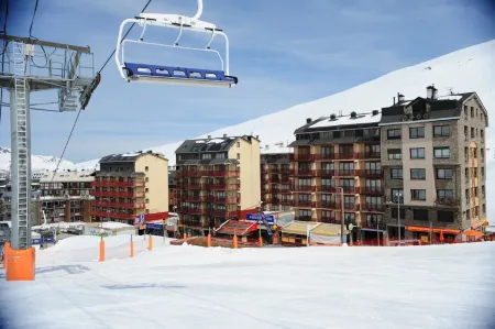 Apartamentos Paradis Blanc 3000