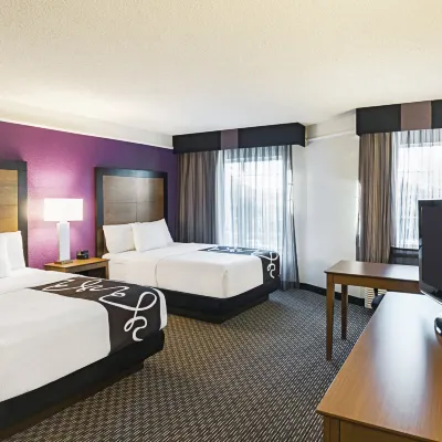 La Quinta Inn & Suites by Wyndham Fort Worth North Hotels in der Nähe von Fort Worth Herd Longhorn Cattle Drive