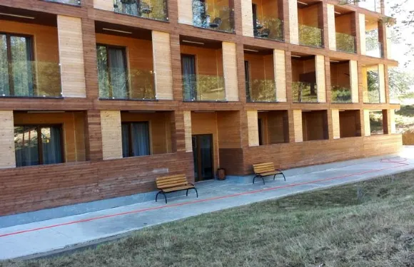 巴庫里亞尼谷因肯酒店