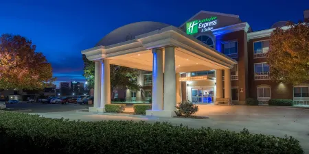 Holiday Inn Express & Suites Plano West – Frisco