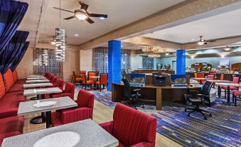 Holiday Inn Express & Suites Houston East