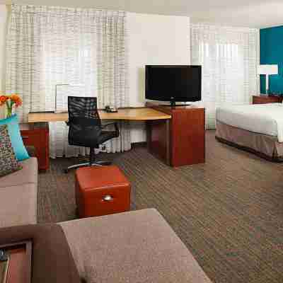 Residence Inn Dallas Addison/Quorum Drive Rooms