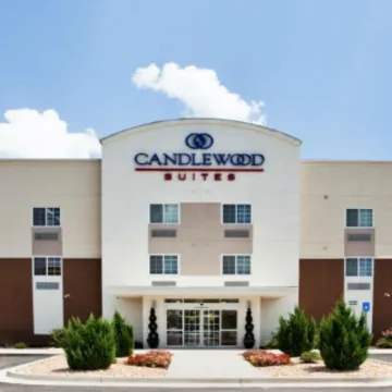 Candlewood Suites ERIE by IHG Отели рядом с достопримечательностью «Торговый центр Millcreek Mall»