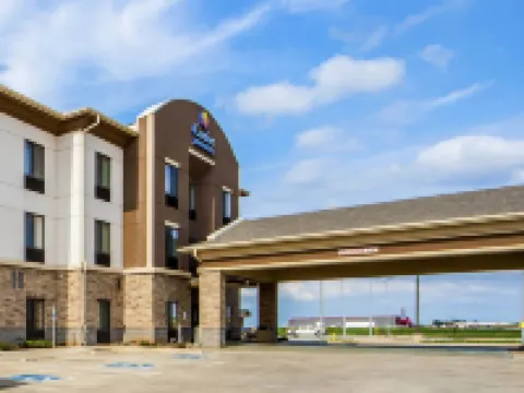Comfort Inn & Suites Hotels in Alva