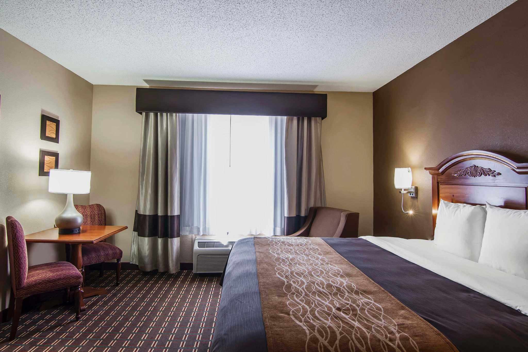 Quality Inn & Suites I-35 E/Walnut Hill