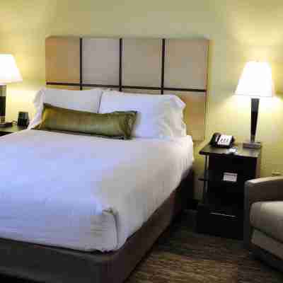Candlewood Suites Bay City Rooms