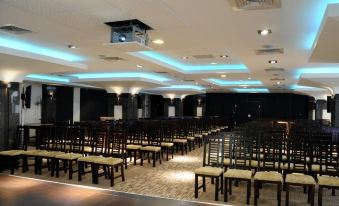 Business Hotel Conference Center & Spa