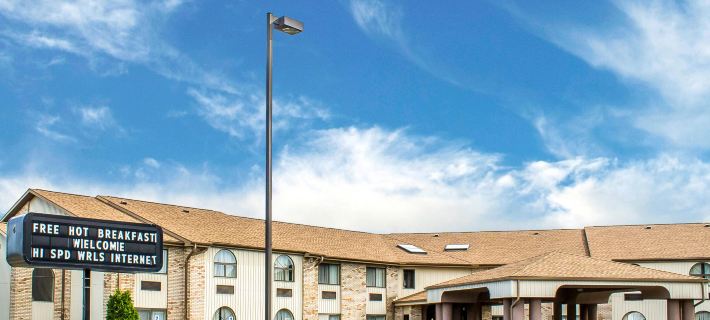 Quality Inn Hotels in Lorain County