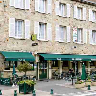 Logis Hôtel de la Place Hotel Exterior